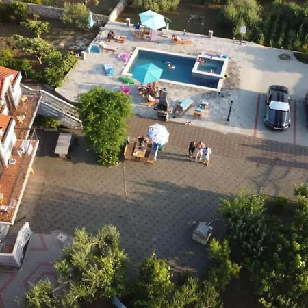 Apartamento Franica With Heated Pool And Hot-tub - One Bedroom With Balcony