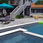 Apartmán Franica With Heated Pool And Hot-tub - One Bedroom With Balcony *