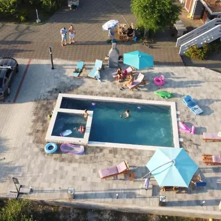 Franica With Heated Pool And Hot-tub - One Bedroom With Balcony *