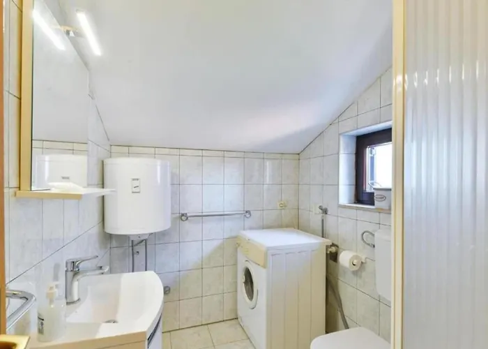 Apartment Franica With Heated Pool And Hot-tub - One Bedroom With Balcony Privlaka (Zadar)